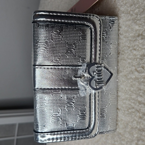 NWT Juicy Couture trifold silver - Picture 7 of 11